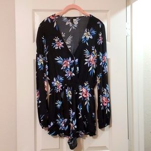 Black ruffle tropical romper